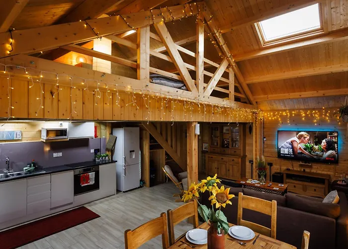 Spacious Cabin Evcharger And Free Parking Near Cambridge